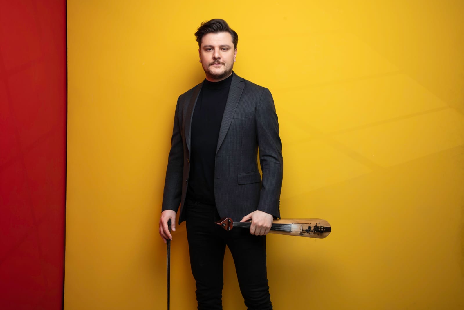 Ekin Uzunlar Menajeri | 0532 797 68 91 | Telefon İletişim